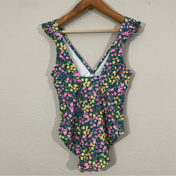 Ruffle Shoulder Ruched Full Coverage Swimsuit - Picture 10 of 15